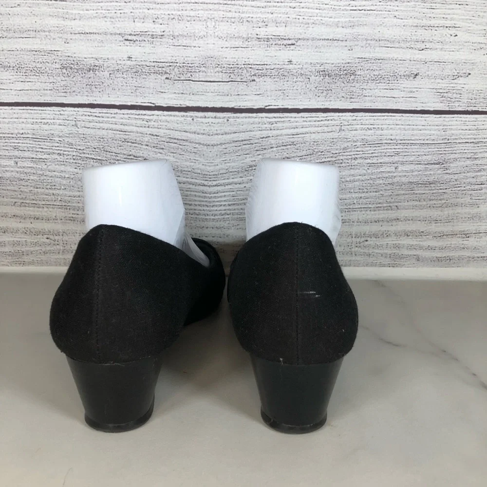 Kelly & Katie Classic Black Wedges Sz 10